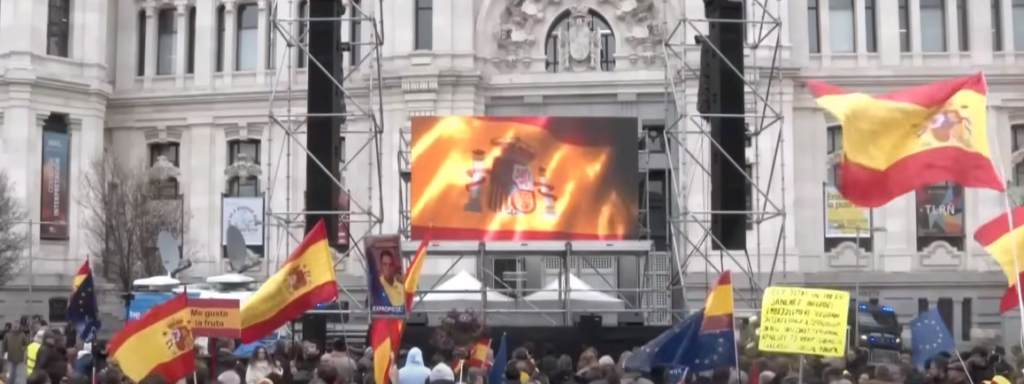 una pantalla led en el ayuntamiento de madrid